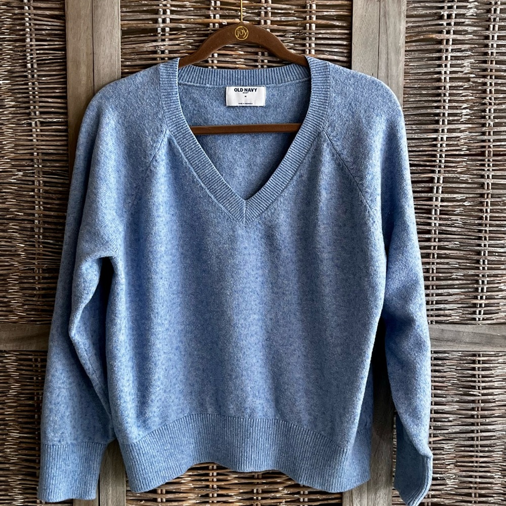 Old Navy pullover v-neck sweater. Light blue. Size medium.